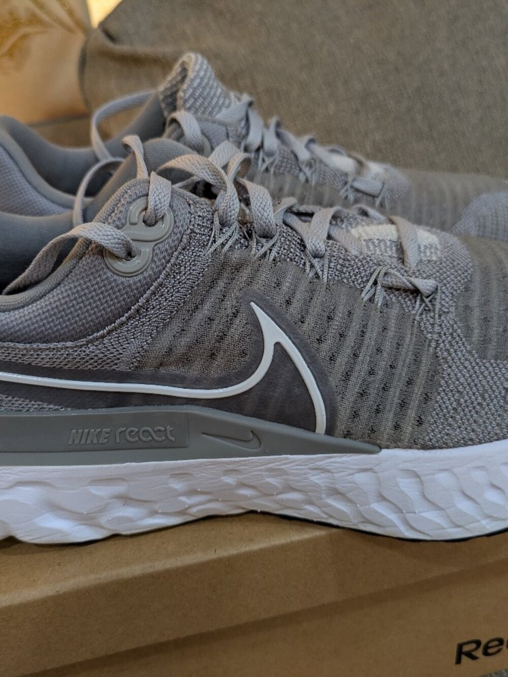 Nike React Infinity Run Flyknit 2 Particle Color Grey W Size 12 Great Condition